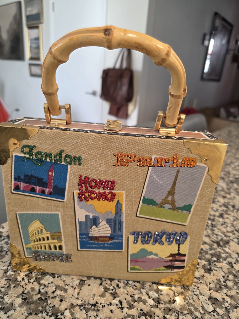 Source Unknown Beige Travel Patchbox Shoulder Bag with Bamboo Handle
